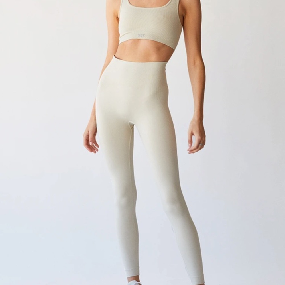 set active leggings in oat milk